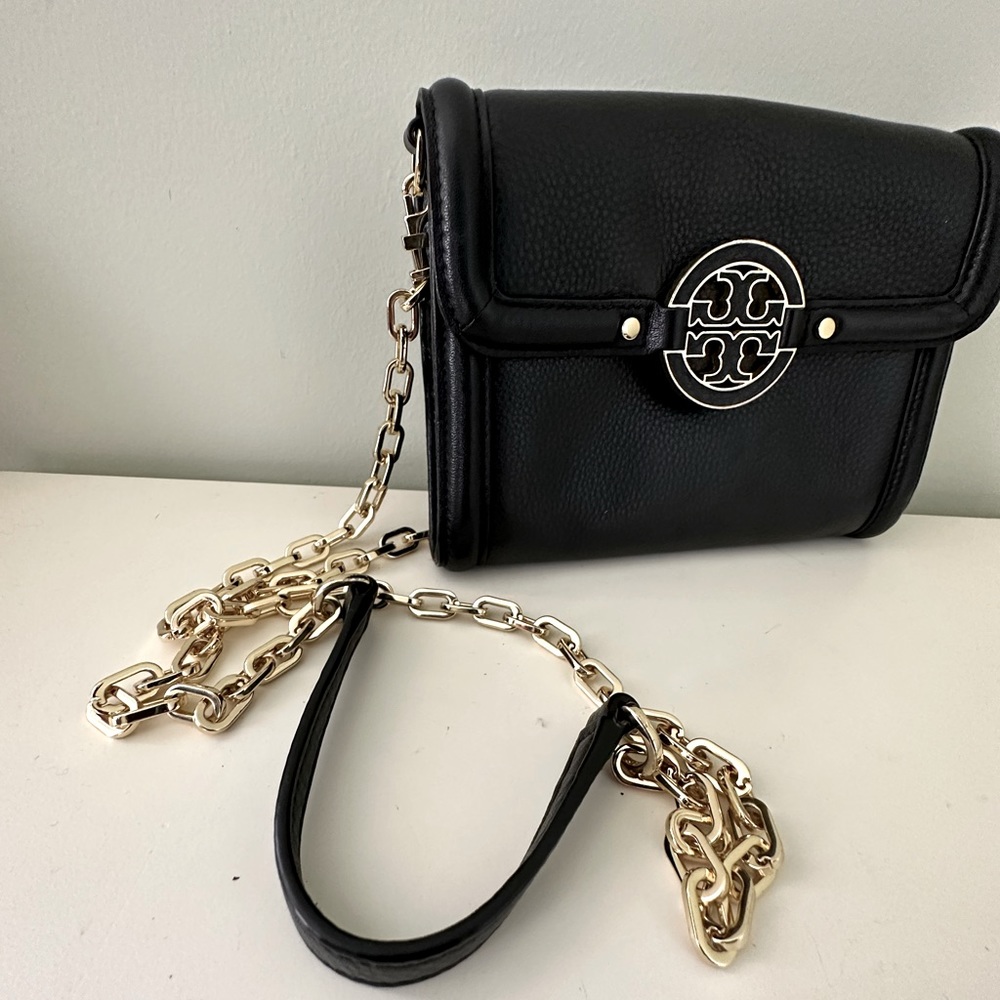 Tory Burch Amanda Chain Wallet Crossbody Black
